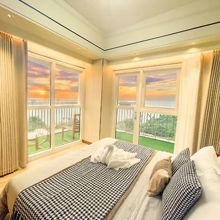 Modern Luxury 5Br Sunset View Beside Okada Manila Apartment