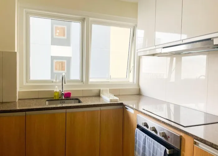 Modern Luxury 5br Sunset View Beside Okada Apartment Manila