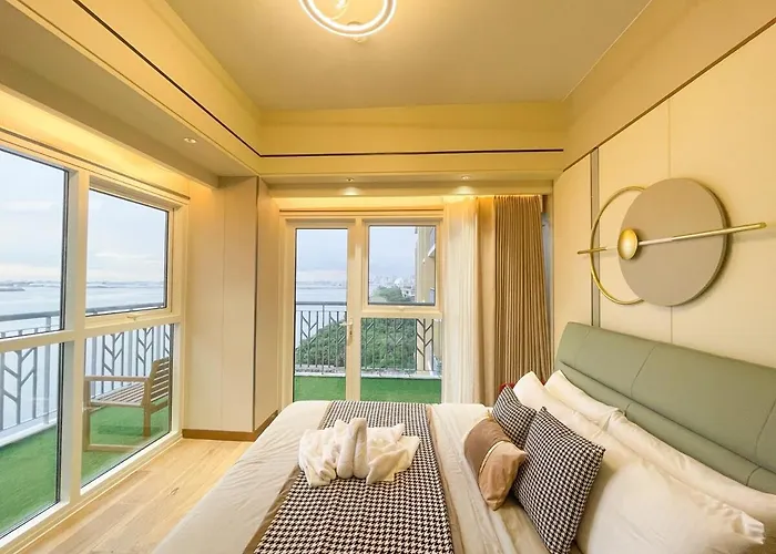Modern Luxury 5br Sunset View Beside Okada Apartment Manila