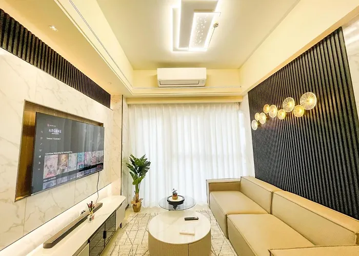 Modern Luxury 5br Sunset View Beside Okada Manila