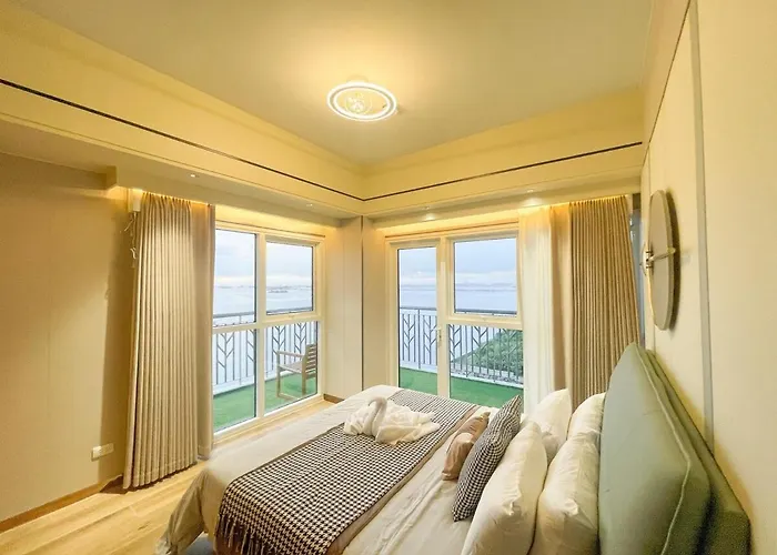 Modern Luxury 5br Sunset View Beside Okada * Manila